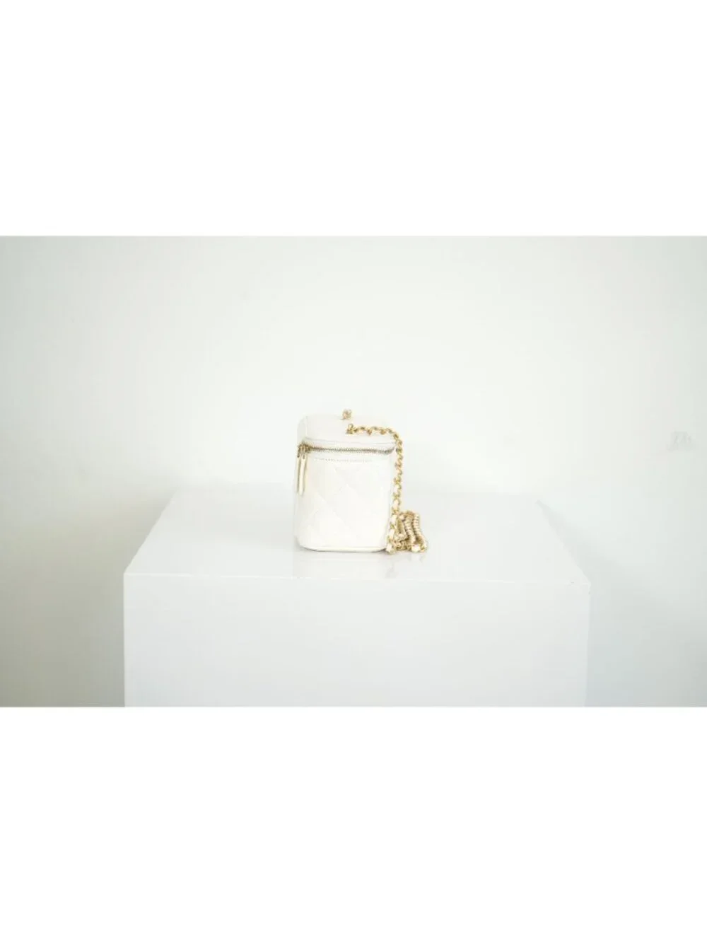 Chanel White Quilted Lambskin Leather Vanity with Dust Bag